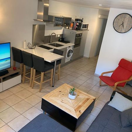 Appartement moderne au centre-ville de Vaison Extérieur photo